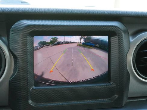 Used 2023 Jeep Wrangler Sport AWD/4WD image 13