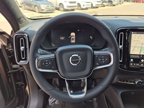 Used 2023 Volvo XC40 Recharge Plus AWD/4WD image 16