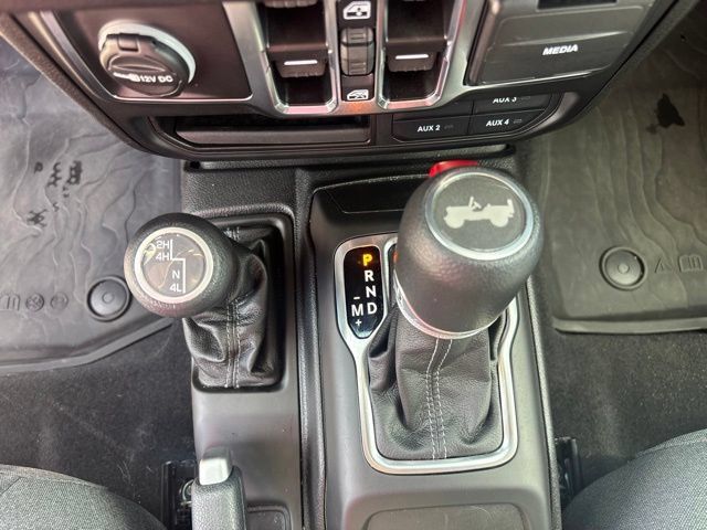 Used 2026 Jeep Wrangler Unlimited Sport AWD/4WD image 39