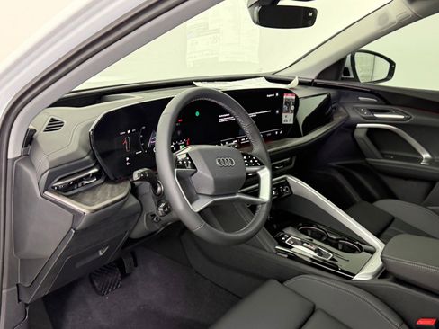New 2025 Audi Q5 Premium Plus image 4
