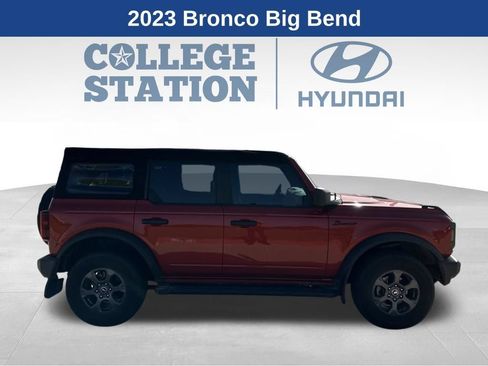 Used 2023 Ford Bronco Big Bend AWD/4WD image 2