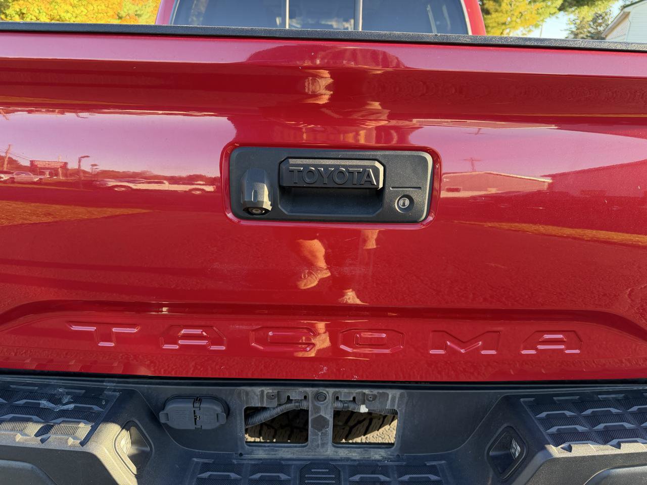 Used 2017 Toyota Tacoma SR5 w/ Tow Package AWD/4WD image 15