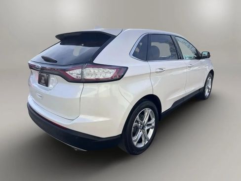 Used 2018 Ford Edge Titanium w/ Ford Safe & Smart Package FWD image 9