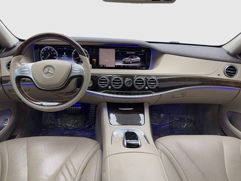 Used 2015 Mercedes-Benz S 550 Sedan w/ Sport Package w/ Sport Package image 20