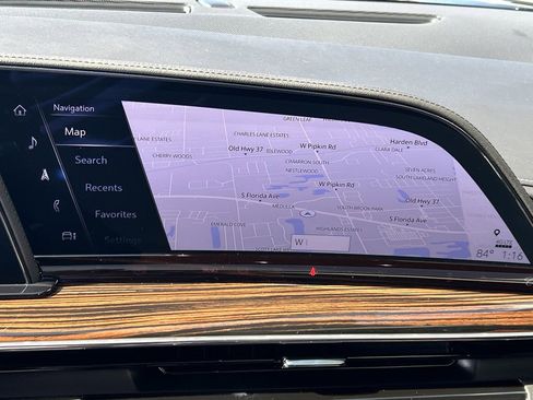 Certified 2024 Cadillac Escalade Premium Luxury image 23