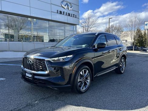 Certified 2025 INFINITI QX60 Luxe image 4