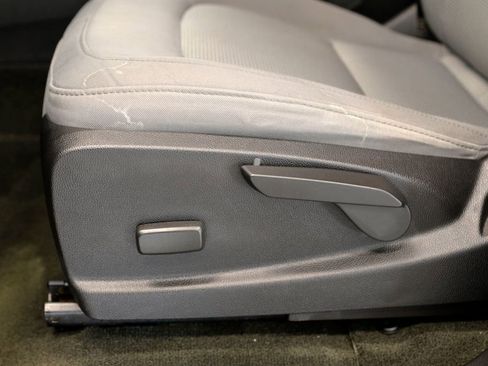 Used 2018 Chevrolet Colorado W/T w/ WT Convenience Package image 16