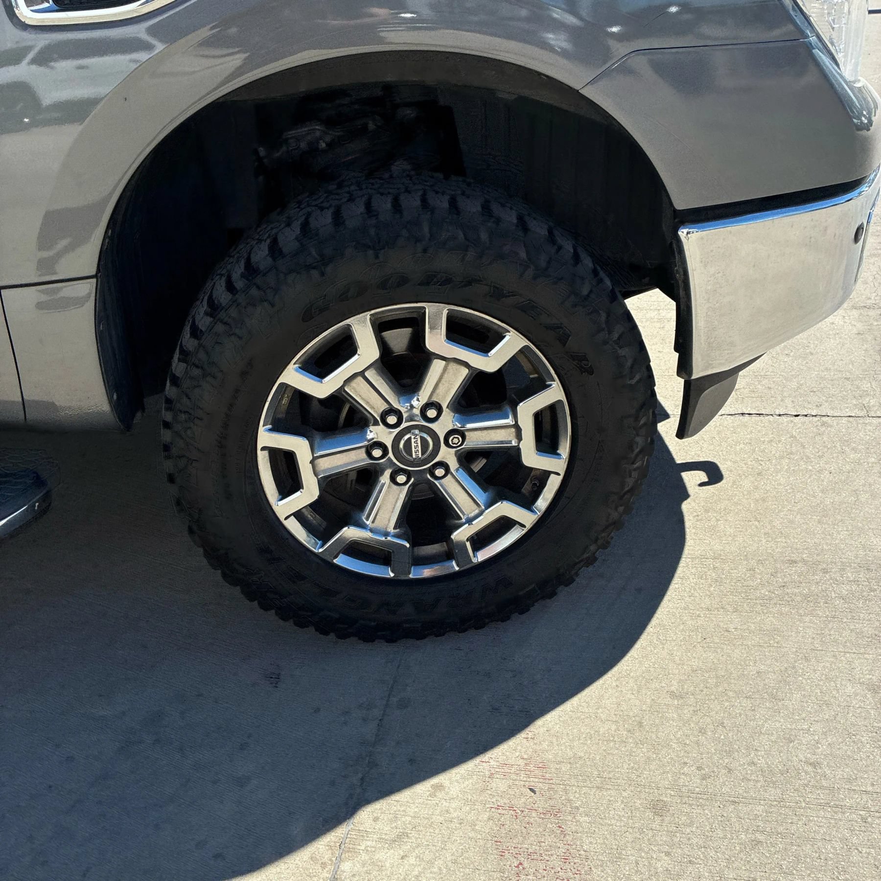 Used 2018 Nissan Titan SL w/ Texas Titan Edition AWD/4WD image 17