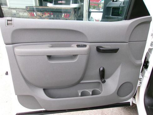 Used 2012 Chevrolet Silverado 3500 W/T AWD/4WD image 15