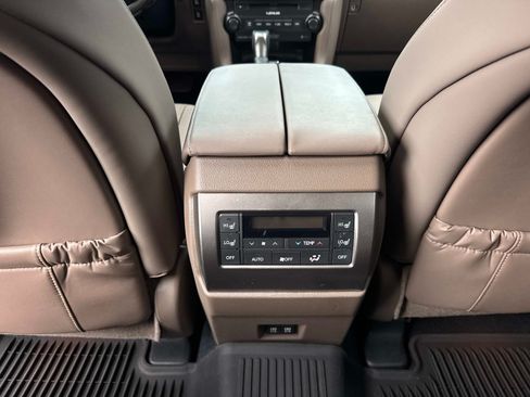 Certified 2023 Lexus GX 460 Premium AWD/4WD image 16