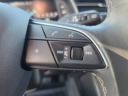 Used 2023 Audi Q8 Premium Plus image 25