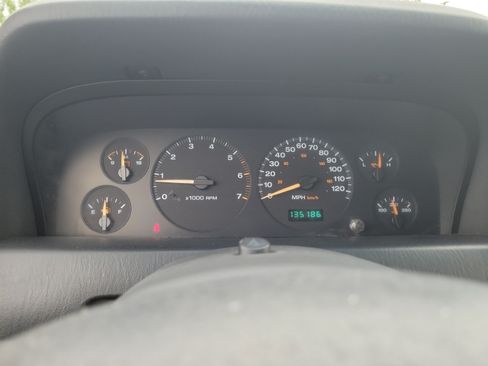 Used 2004 Jeep Grand Cherokee Laredo w/ Convenience Group AWD/4WD image 22