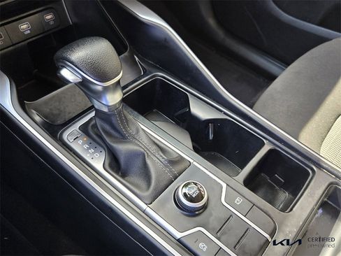 Used 2022 Kia Sorento LX image 24
