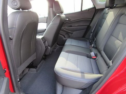 New 2026 Chevrolet Trax LT w/ Driver Confidence Package image 15