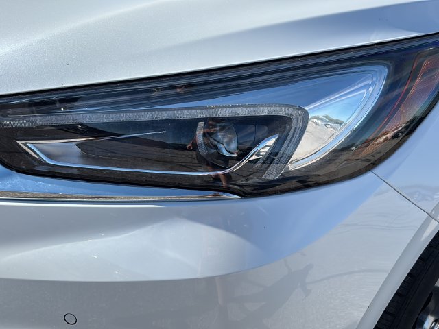 Used 2021 Buick Enclave Avenir w/ Avenir Technology Package FWD image 9