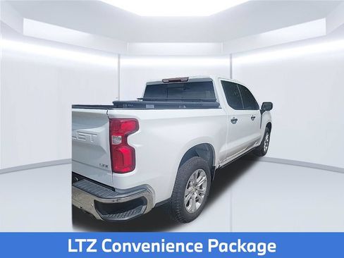 Used 2022 Chevrolet Silverado 1500 LTZ AWD/4WD image 3