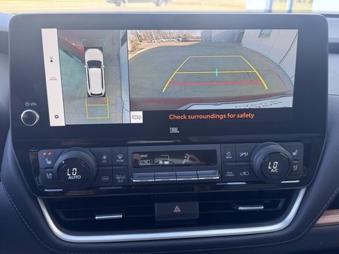 Used 2024 Toyota Grand Highlander Limited image 28