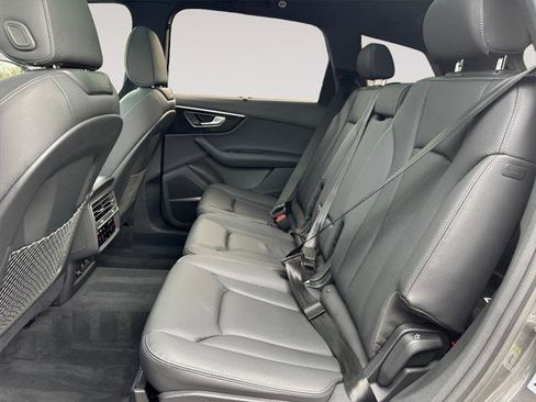 Certified 2025 Audi Q7 2.0T Premium Plus image 13