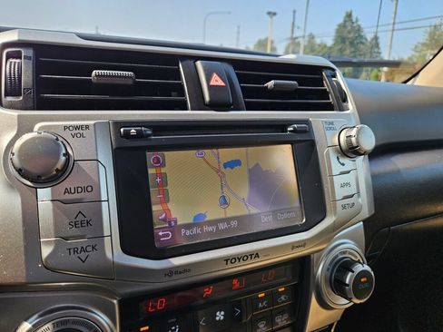 Used 2012 Toyota 4Runner Limited AWD/4WD image 25