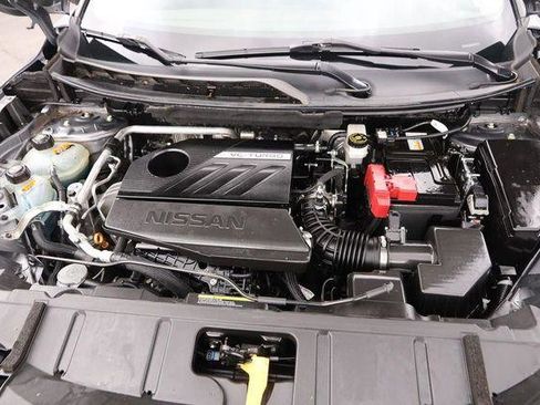 Used 2023 Nissan Rogue SV image 27