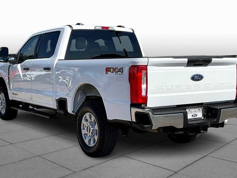 Used 2024 Ford F250 XLT w/ FX4 Off-Road Package image 10