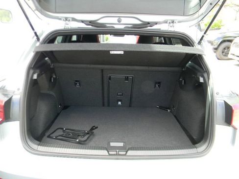 Used 2025 Volkswagen GTI SE FWD image 19