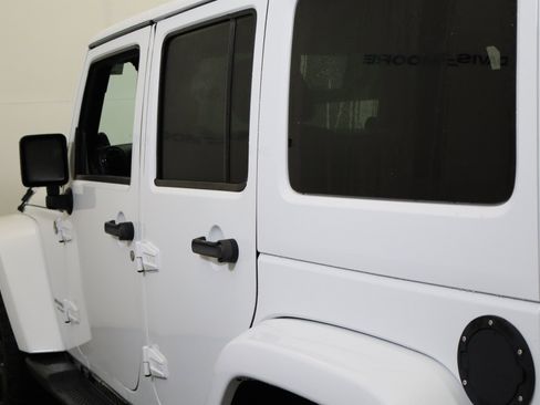 Used 2014 Jeep Wrangler Altitude image 10