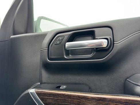 Used 2019 GMC Sierra 1500 SLE w/ SLE Value Package image 17