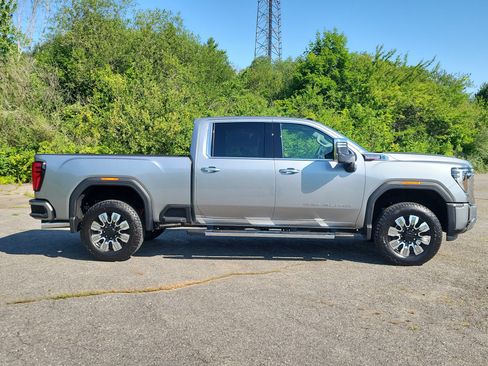 New 2026 GMC Sierra 2500 Denali w/ Max Trailering Package AWD/4WD image 8