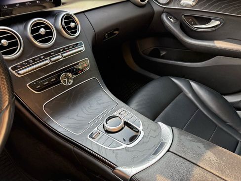 Used 2017 Mercedes-Benz C 300 4MATIC Sedan image 12