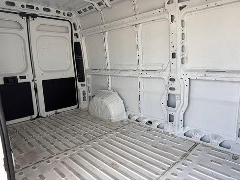 Used 2025 RAM ProMaster 2500 w/ Convenience Group FWD image 29
