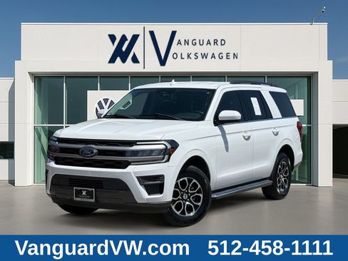 Used 2022 Ford Expedition XLT RWD image 1