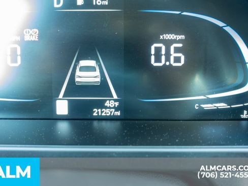 Used 2025 Hyundai Elantra Sport FWD image 37