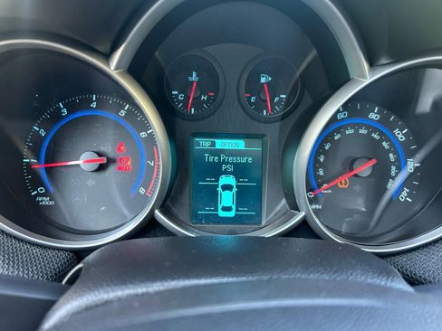 Used 2016 Chevrolet Cruze LT image 31