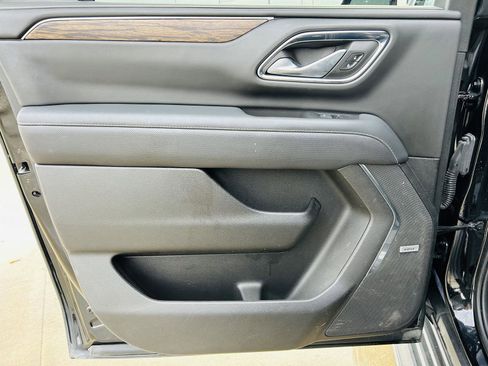 Used 2022 Chevrolet Suburban Premier image 33