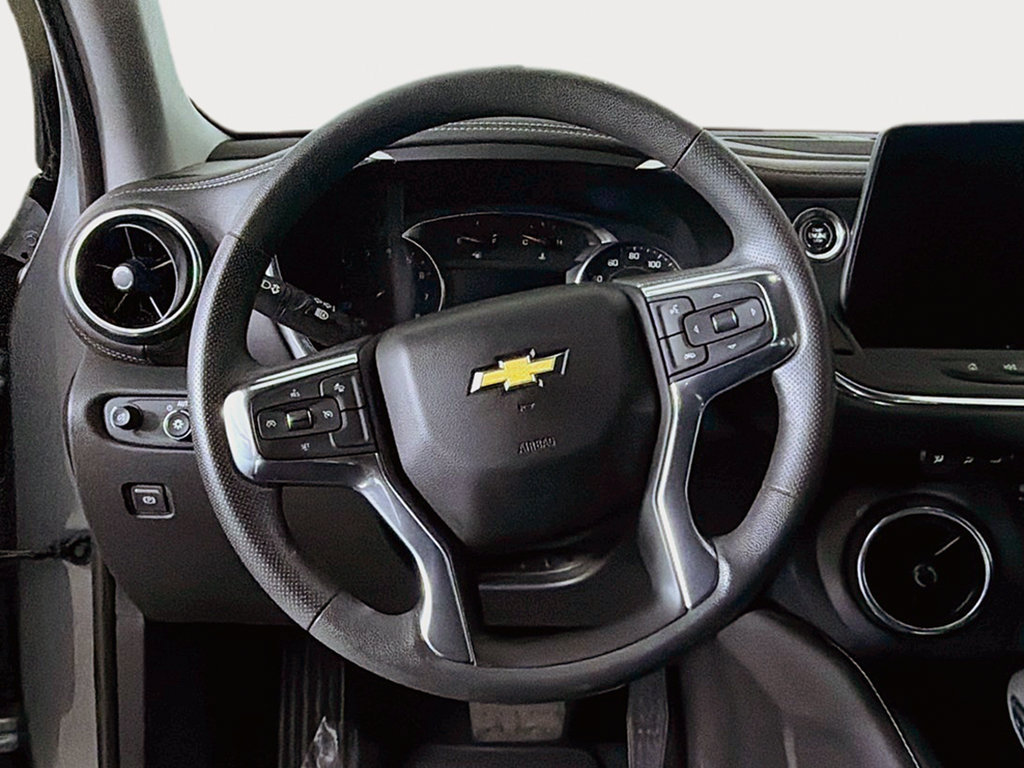 Used 2023 Chevrolet Blazer LT w/ Midnight/Sport Edition FWD image 29