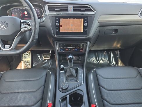 Certified 2024 Volkswagen Tiguan SEL R-Line image 15