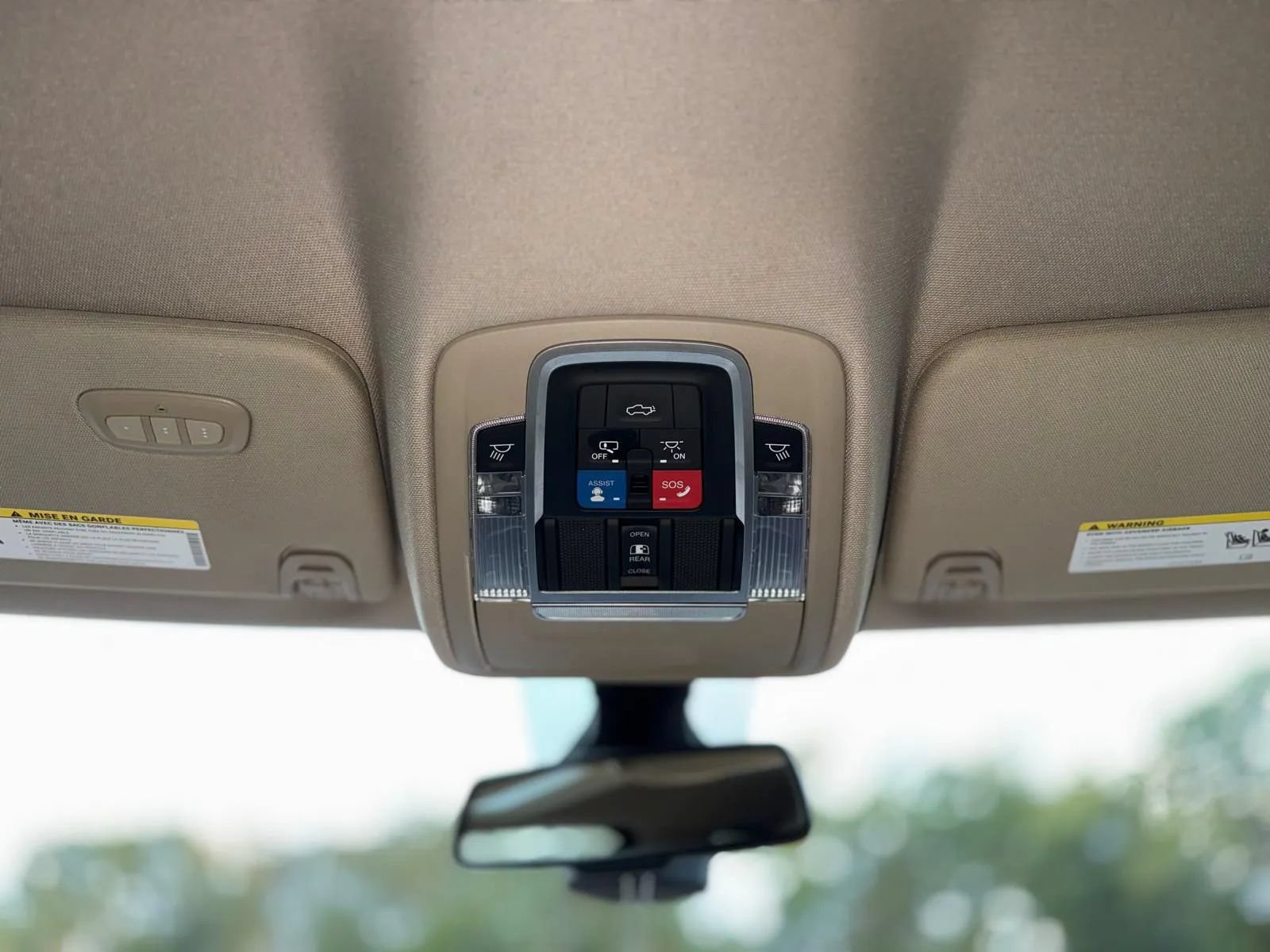 Used 2019 RAM 1500 Laramie AWD/4WD image 21
