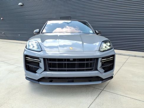 Certified 2024 Porsche Cayenne Turbo GT AWD/4WD image 9