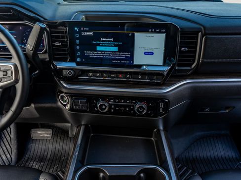 Used 2025 Chevrolet Silverado 2500 LT w/ Trail Boss Package image 23