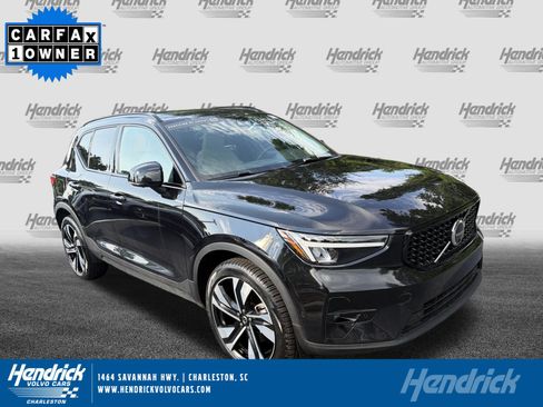 Certified 2023 Volvo XC40 B5 Plus w/ Protection Package Premier AWD/4WD image 1