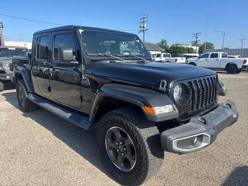 Used 2022 Jeep Gladiator Sport AWD/4WD image 3