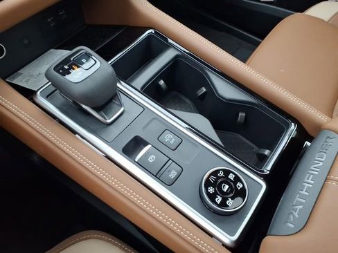 New 2026 Nissan Pathfinder Platinum AWD/4WD image 25