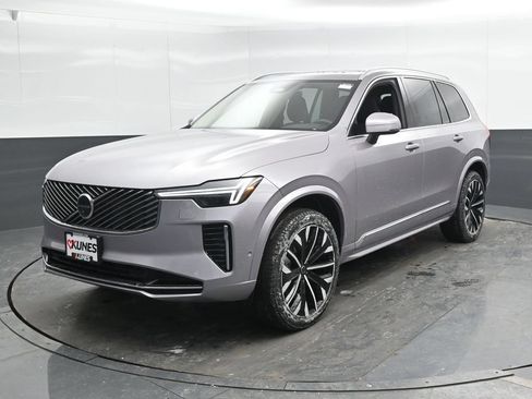 New 2026 Volvo XC90 B5 Plus w/ Protection Package AWD/4WD image 5