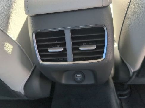 Used 2022 Hyundai Sonata Limited w/ Winter Weather Package FWD image 14