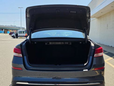 Used 2020 Kia Optima LX FWD image 9