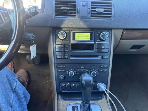 Used 2011 Volvo XC90 3.2 image 12