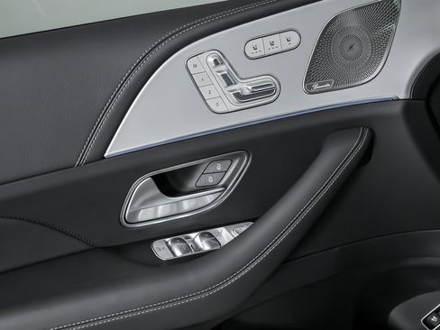 Used 2025 Mercedes-Benz GLE 53 AMG 4MATIC Coupe image 18