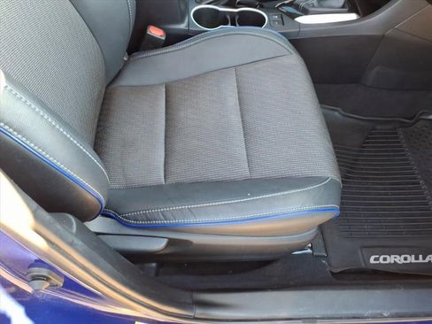 Used 2019 Toyota Corolla SE w/ SE Premium Package image 16