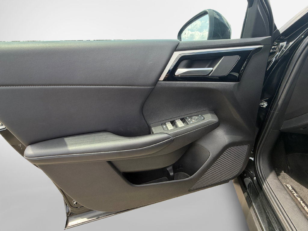 Used 2023 Mitsubishi Outlander SE AWD/4WD image 14